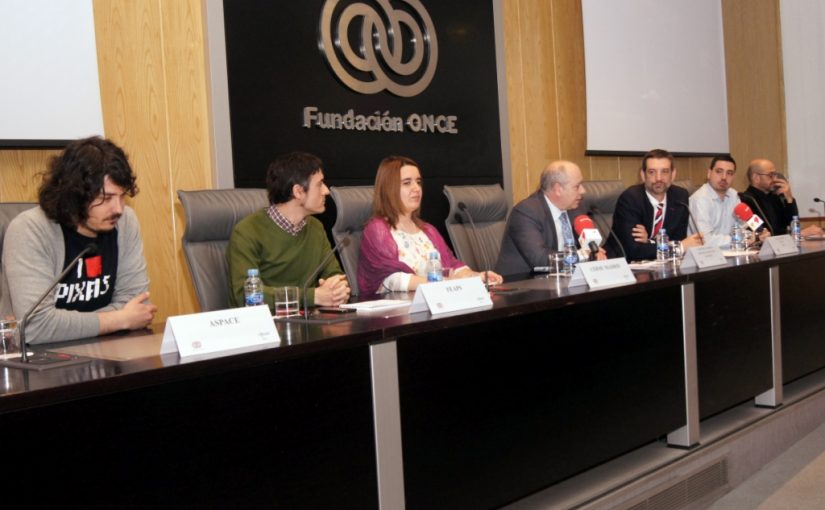 fotografía del Panel de Experiencias moderado por Arturo San Román
